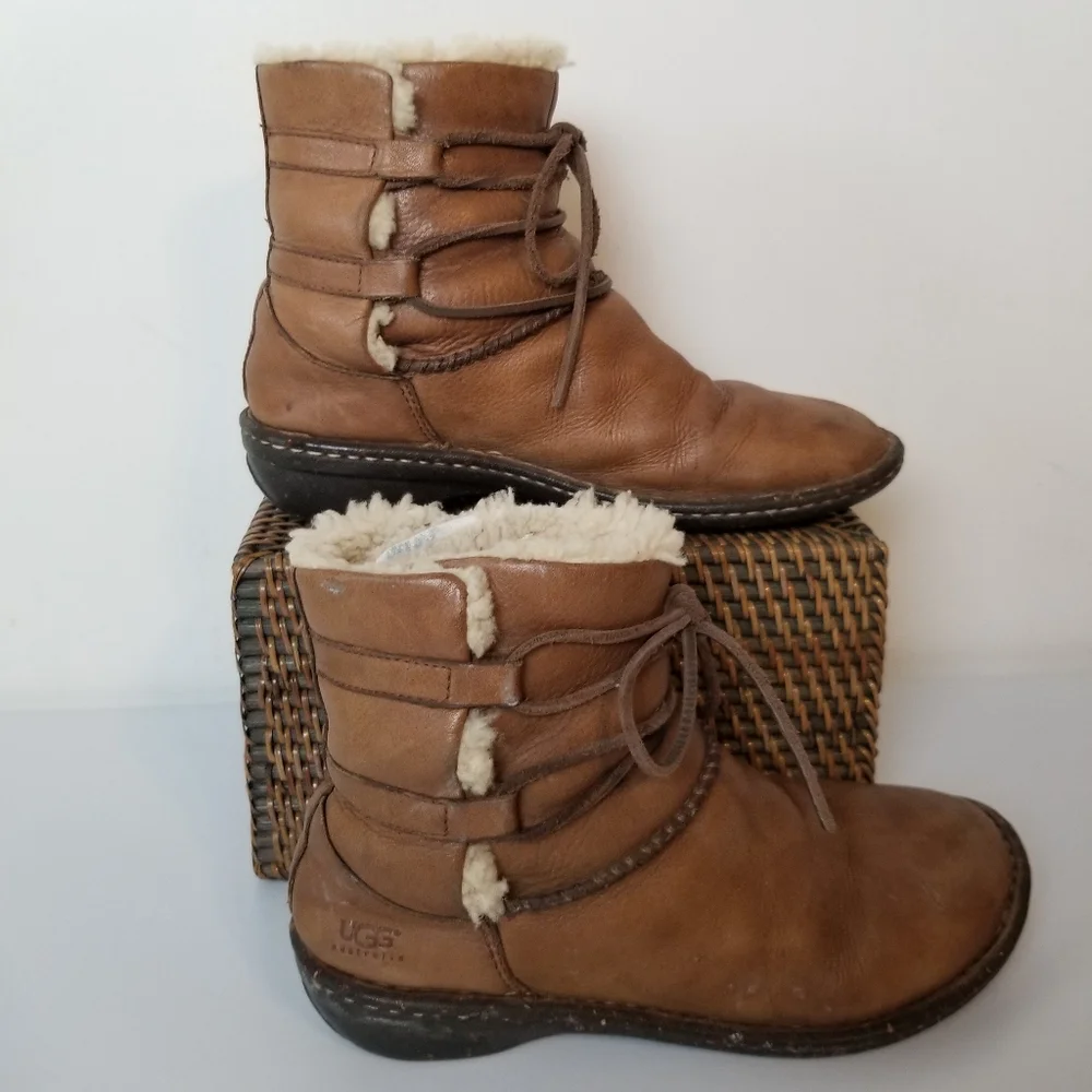 UGG Caspia Leather Sheepskin Fur Lined Lace Up Boots